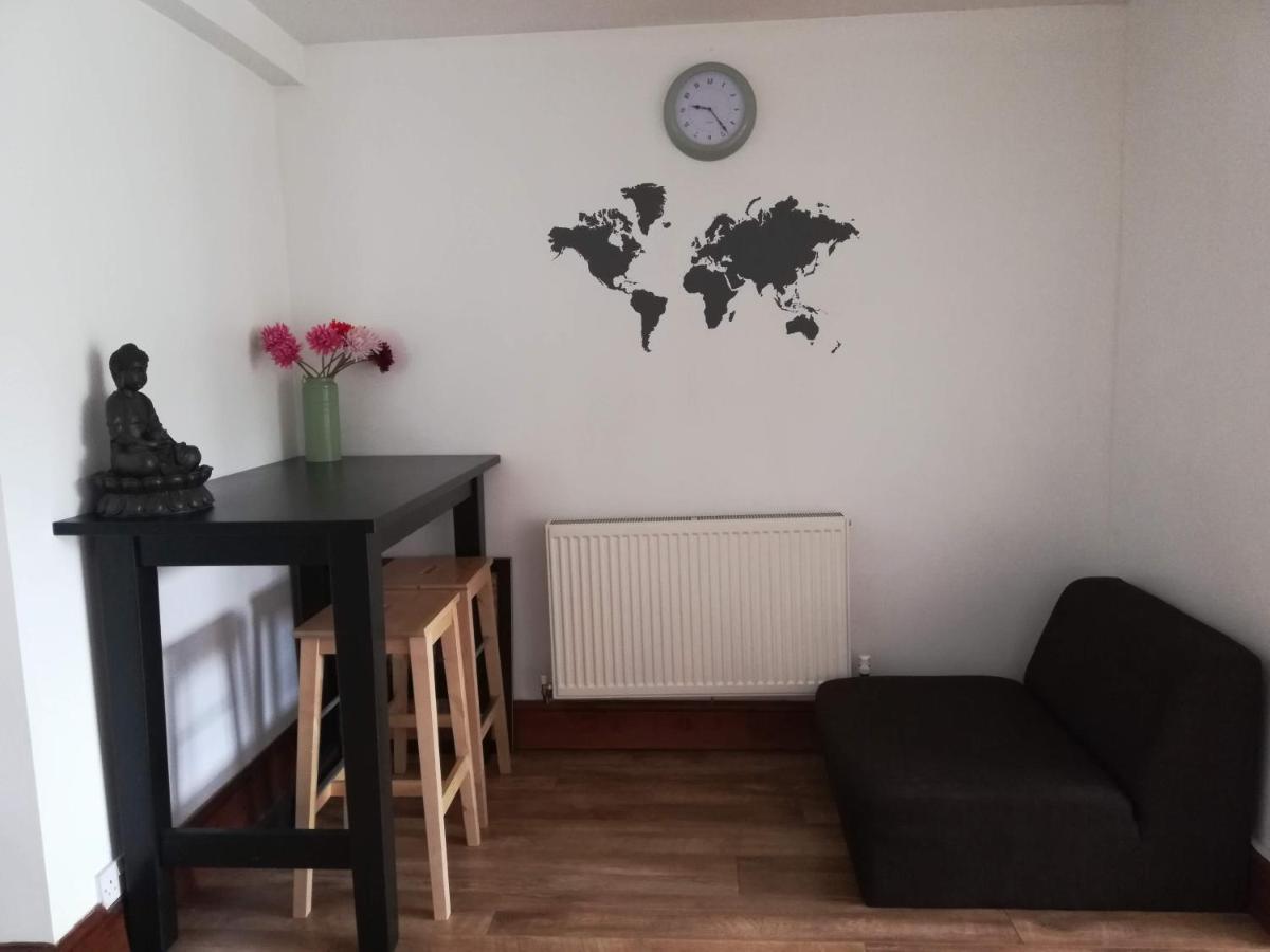 Вилла Comfy 3 Bed House Near Windsor Castle And Legoland Экстерьер фото